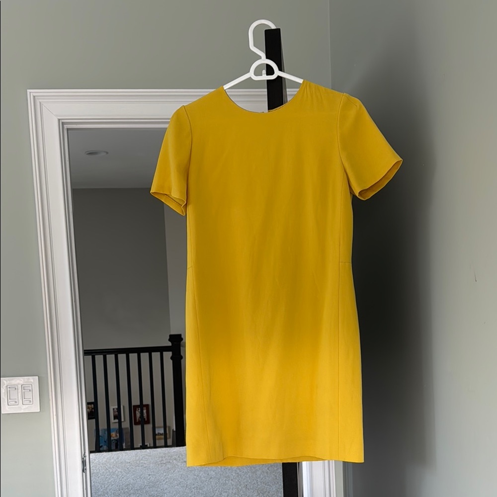 Babaton Yellow Sheath Dress Knee-Length Short Sleeve for Casual Occasions